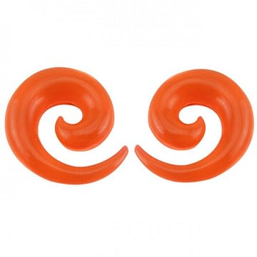 oranžová spirála do ucha